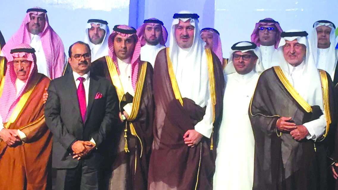 Khaled Almayoof, manager of investments and government relations, received the award on behalf of Tamimi Markets, from Prince Khalid bin Faisal, governor of Makkah, and Prince Bandar bin Khalid, chairman of the board of directors of
Al-Watan newspaper, in a ceremony in Jeddah.