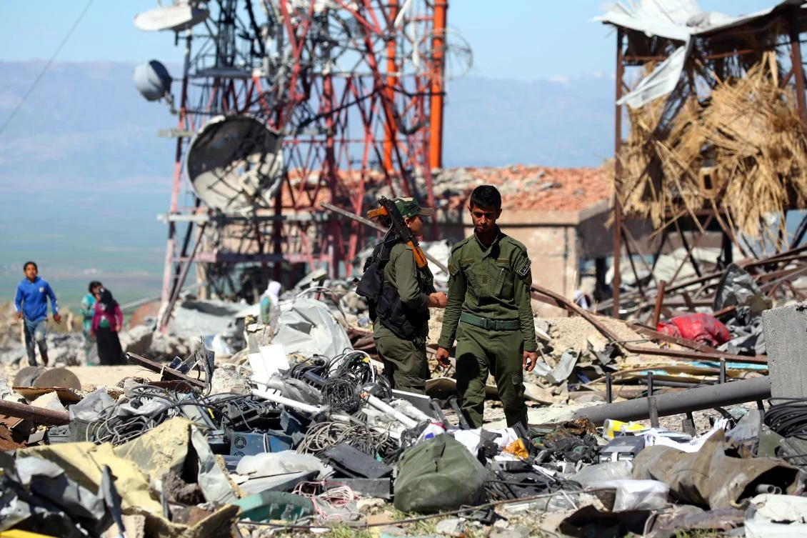Turkish military convoy moves closer to Syrian Kurds
