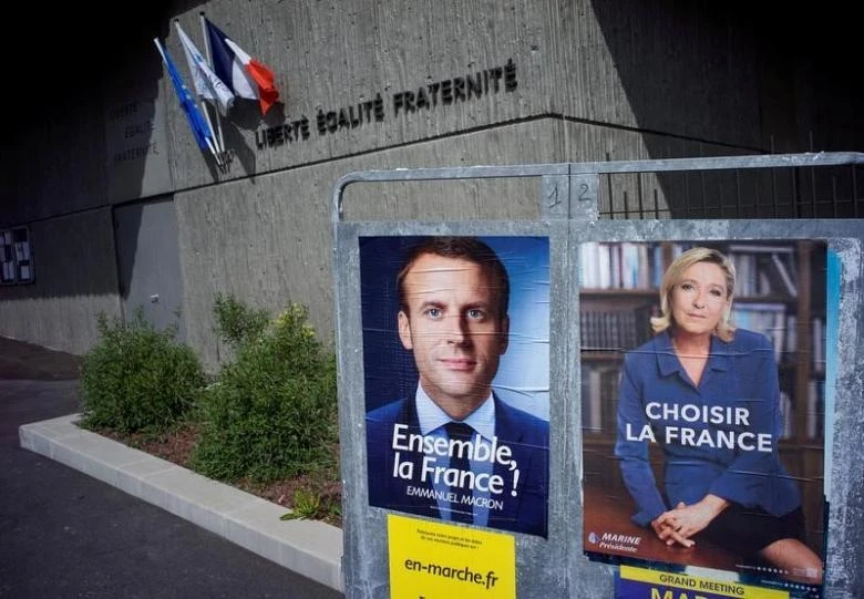 French more polarized, extreme than other Europeans, poll suggests