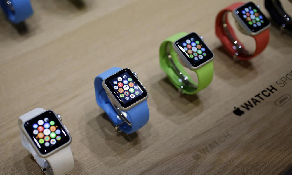 Apple jumps to lead wearable computing with smartwatch