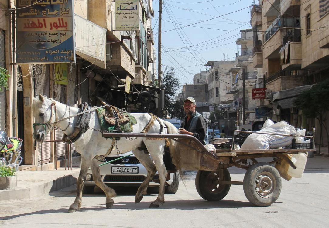 Syria violence kills 4, wounds child despite safe zones