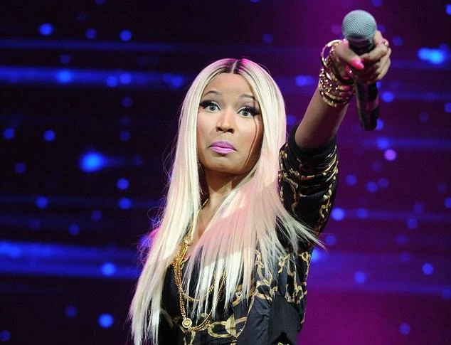 Nicki Minaj pays off fans’ tuition fees in surprise Twitter competition
