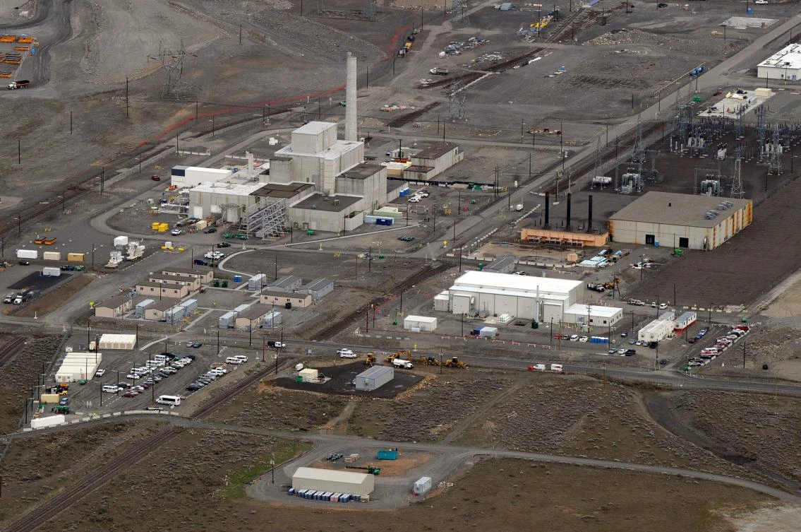This file photo taken on March 21, 2011 shows a decommissioned nuclear reactor during the cleanup operations at the Western hemisphere’s most contaminated nuclear site in Hanford, Washington. Hundreds of workers at the nuclear site were ordered to take cover on May 9, 2017, after a tunnel filled with contaminated material collapsed near the facility. (AFP / MARK RALSTON)