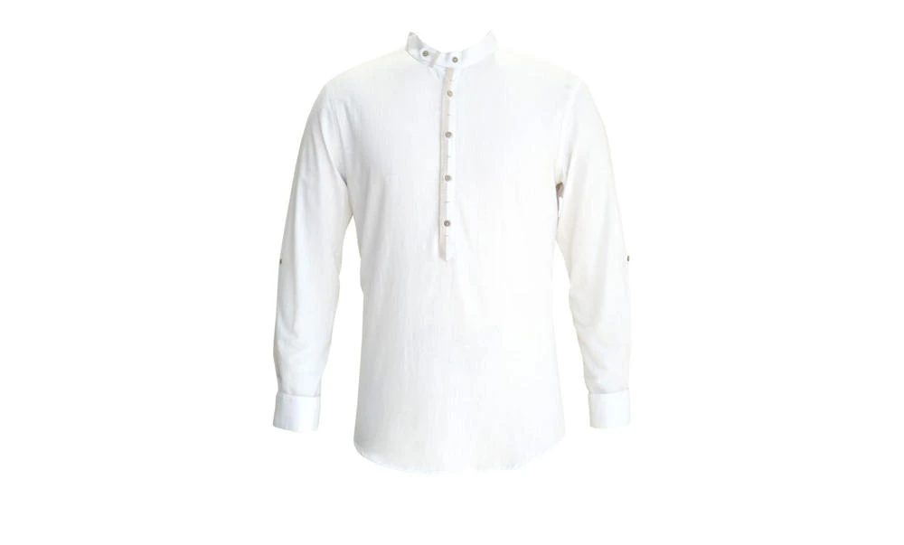 A classic white shirt and thin tie worn tucked into navy chinos is a stylish evening option.
