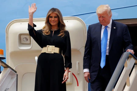US President Donald Trump and first lady Melania Trump arrive aboard Air Force One at King Khalid International Airport in Riyadh, Saudi Arabia May 20, 2017. (Reuters)
