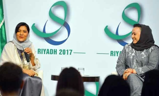 Princess Reema bint Bandar, left, deputy president of Saudi Arabia’s Women’s Sports Authority, speaks
at a news conference in Riyadh.