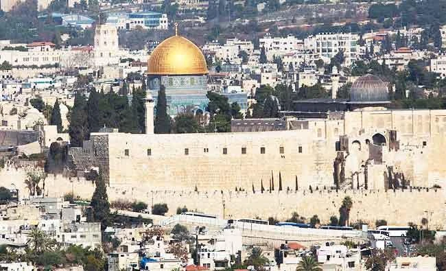 In this Nov. 20, 2014 file photo, the Dome of the Rock Mosque in the Al Aqsa Mosque compound is seen in Jerusalem's old city. (AP)