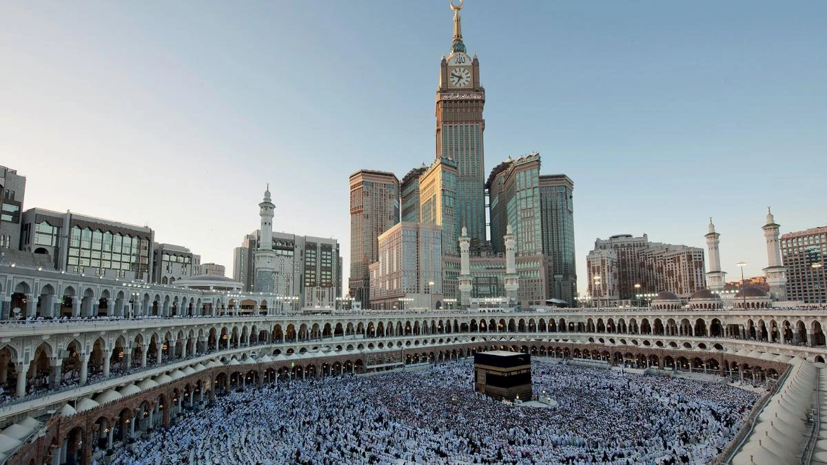 A large number of pilgrims travel to the holy cities of Makkah and Madinah for Umrah during the holy month of Ramadan.