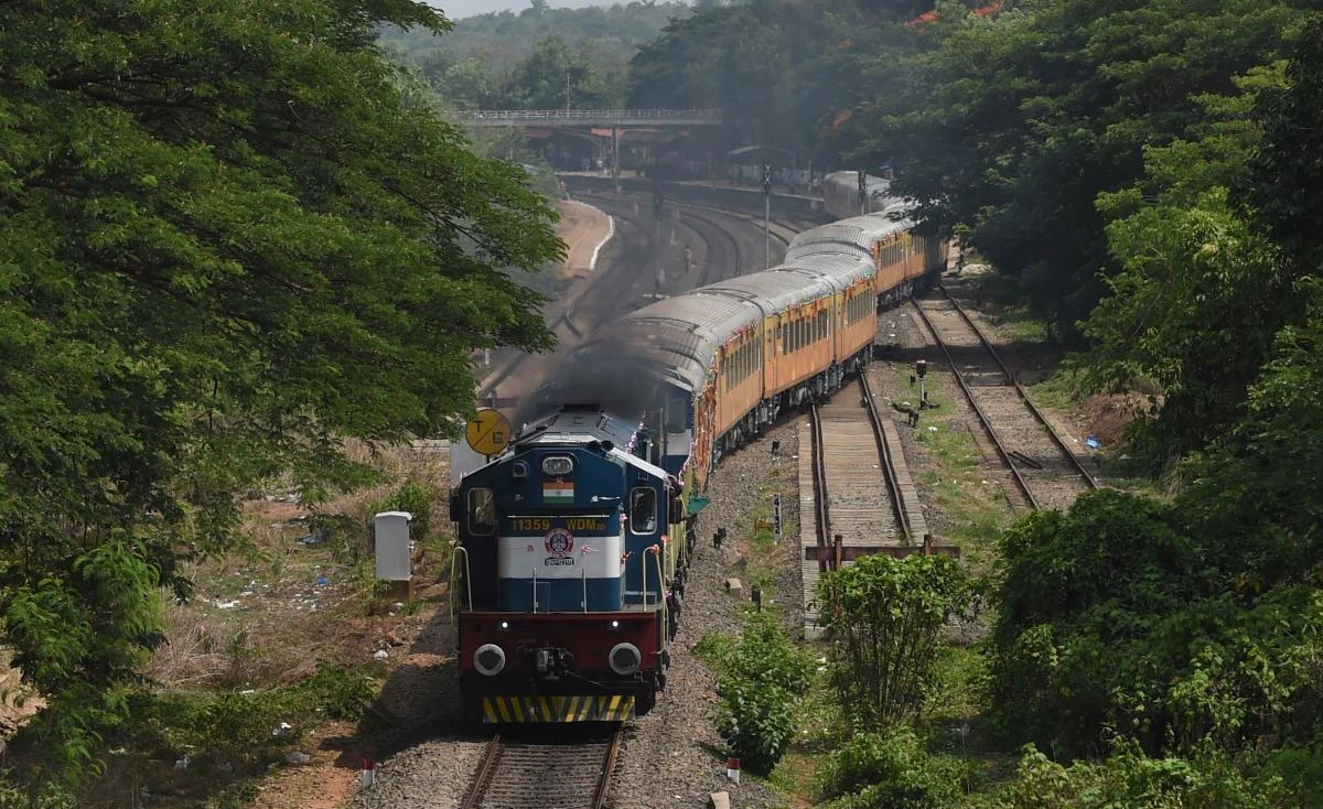In this photograph taken on May 23, 2017, the Tejas Express luxury train leaves for its first return journey between Goa and Mumbai at the Karmali railway station in the Indian state of Goa. (AFP)
