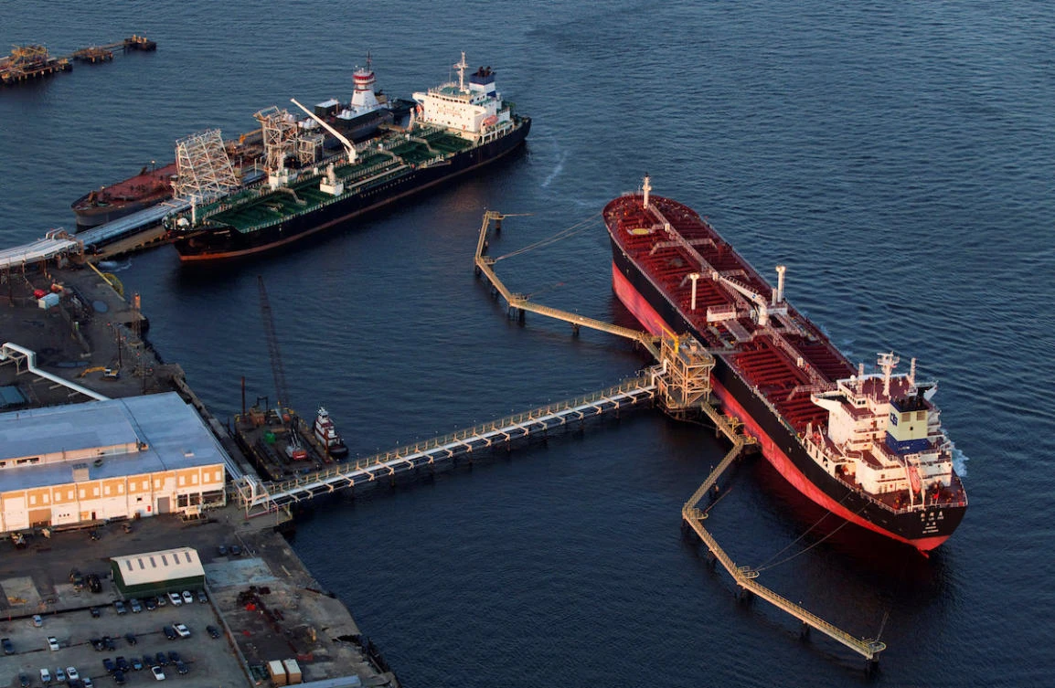 Independent refiners, mainly based in Shandong, are under pressure to cut run rates as profit margins have been squeezed by Beijing’s tighter scrutiny over taxes and shifting quota policies. (Reuters)
