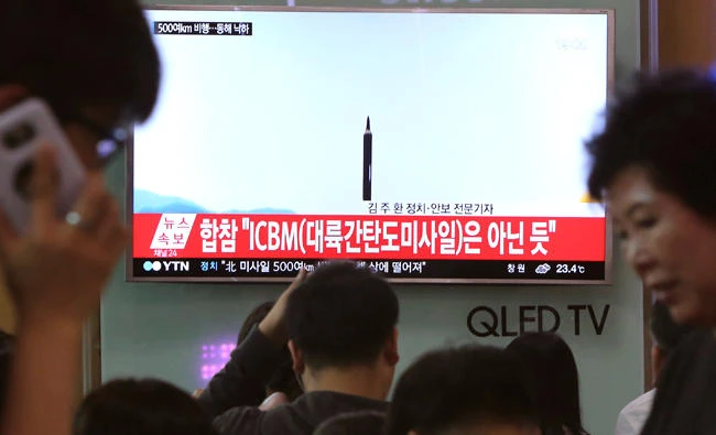 US plans test of defense system to shoot down an ICBM