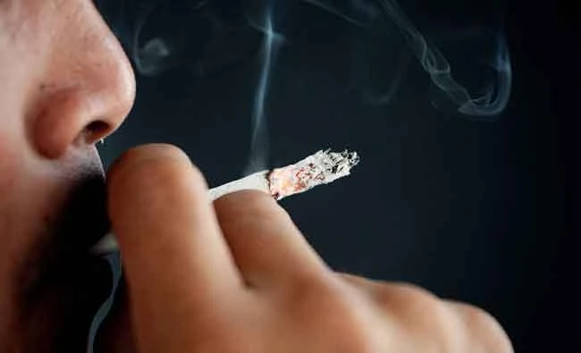 There are 70,000 Saudis die annually from smoking-related diseases. (SPA)