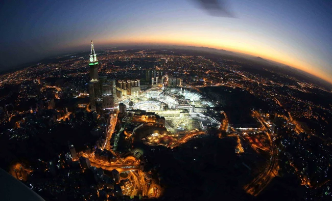 Grand Mosque in Makkah: Views From the Sky