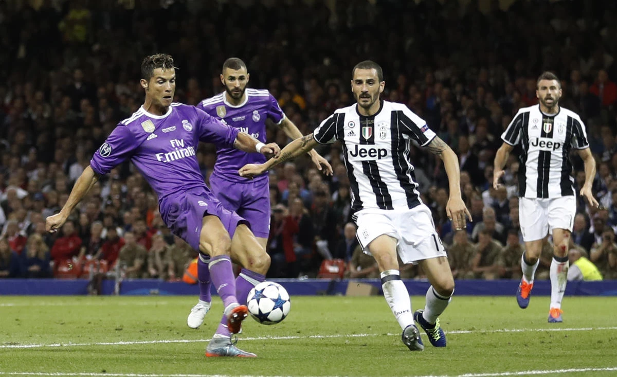 Britain Soccer Football - Juventus v Real Madrid - UEFA Champions League Final - The National Stadium of Wales, Cardiff - June 3, 2017 Real Madrid's Cristiano Ronaldo scores their third goal Reuters / Carl Recine Livepic