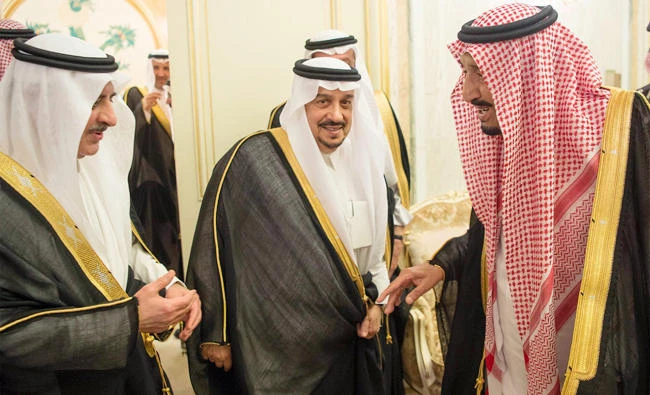 King Salman meets with Saudi Regional governors. (SPA)