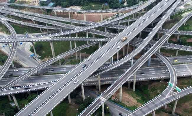 This photo taken on June 3, 2017 shows motorists driving on an interchange in Chongqing, southwest China. (AFP)