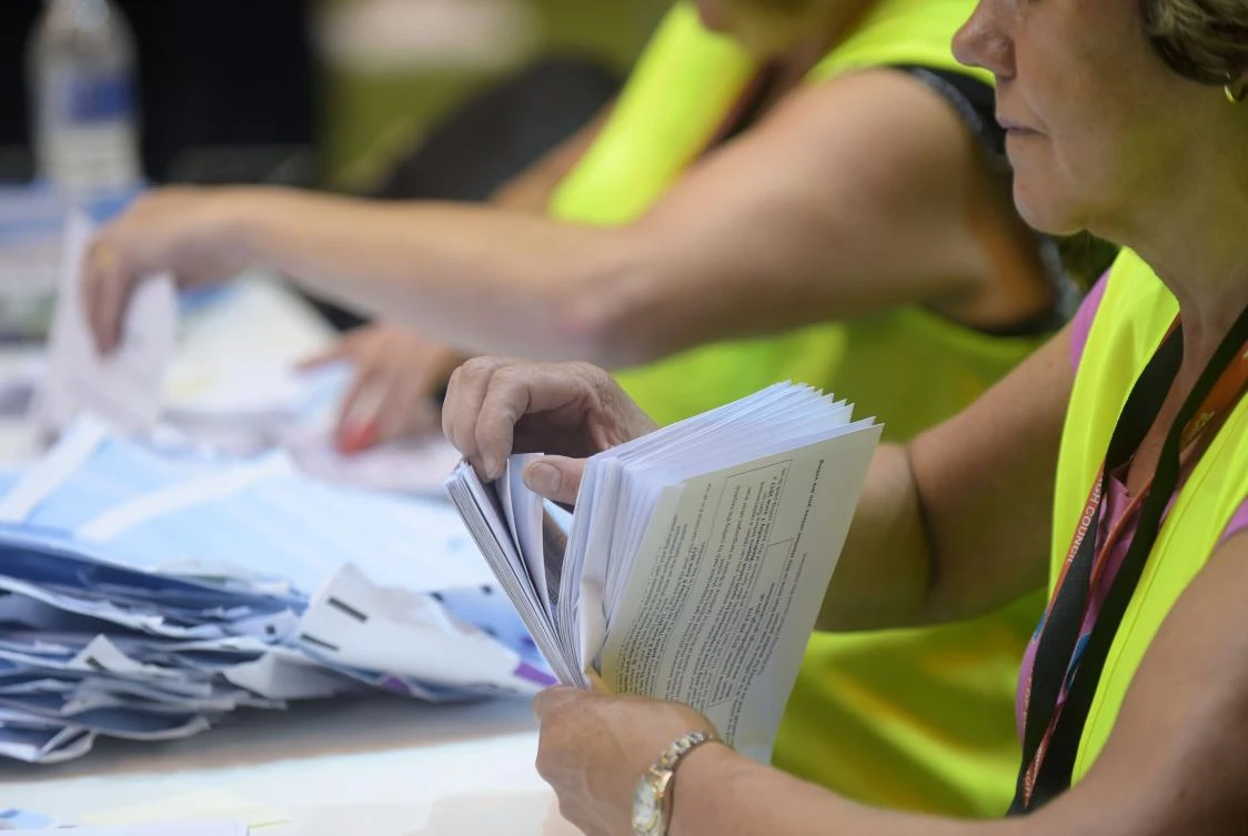 UK election: Shock exit poll suggests Theresa May fails to win majority