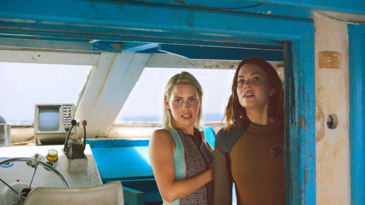 Actresses Mandy Moore and Claire Holt during a scene of
the movie ‘47 Meters Down.’