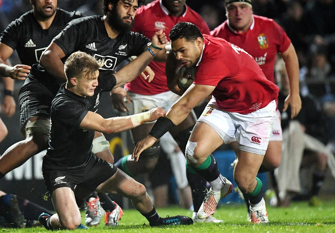 British and Irish Lions player Ben Te'o is tackled by Maori All Blacks player Damian McKenzie in the match British and Irish Lions vs. New Zealand Maori on Saturday. (Reuters)