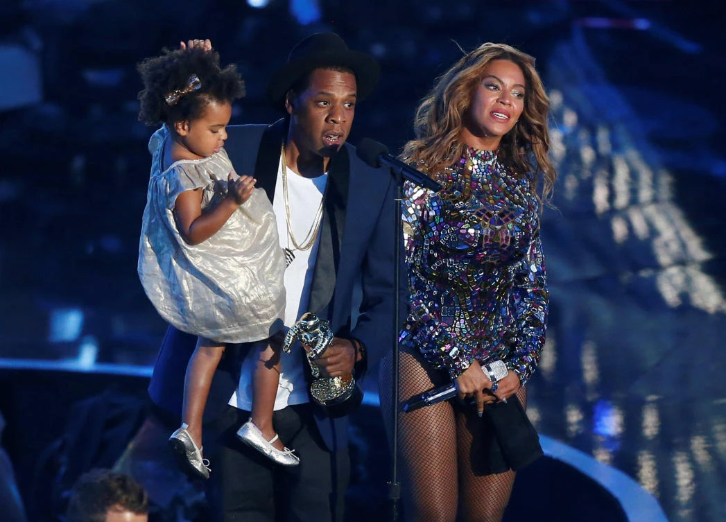 US singer Beyonce gives birth to twins
