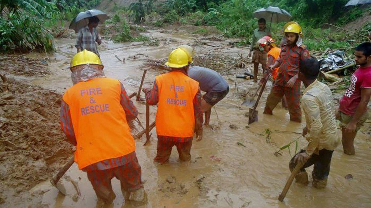Fresh landslides hit Bangladesh, kill four in their homes