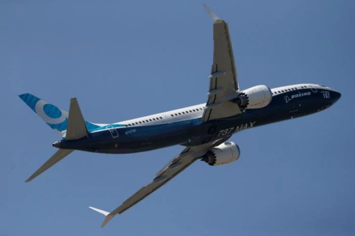 A Boeing 737 Max takes part in a flyng display at the first day of the 52nd Paris Air Show at Le Bourget airport near Paris, France June 19, 2017. (REUTERS)