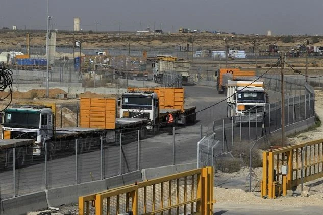 Egypt delivers fuel to ease Gaza electricity crisis.(AFP)