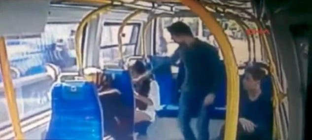 A Turkish man assaulted a young woman on an Istanbul bus for wearing shorts during of Ramadan. (Photo courtesy: Hurriyet Daily News)