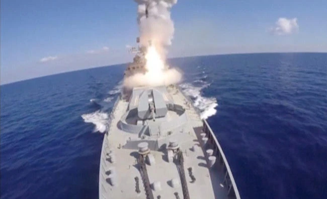 A still image taken from a video footage and released by Russia's Defense Ministry on June 23, 2017, shows a missile being fired from a Russian warship from the Mediterranean Sea at targets in Syria's Hama province. (Handout via Reuters TV)