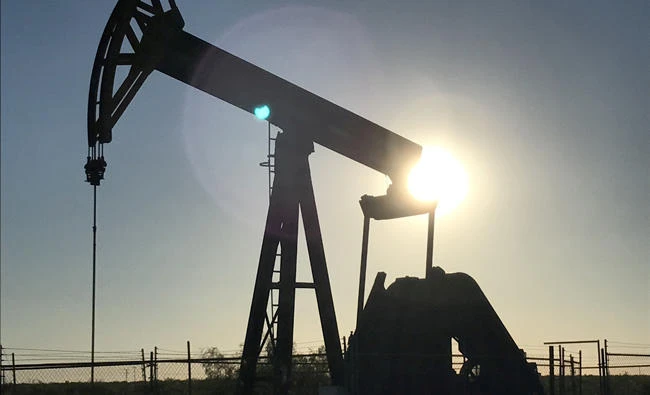 An oil pump is seen operating in the Permian Basin near Midland, Texas, U.S. on May 3, 2017. (Reuters)