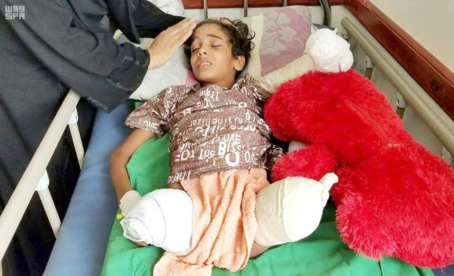A Yemeni child receives treatment at a hospital. (SPA)
