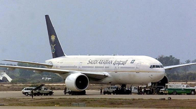 US TO LIFT LAPTOP BAN ON SAUDIA, EMIRATES HOPEFUL. (AFP)