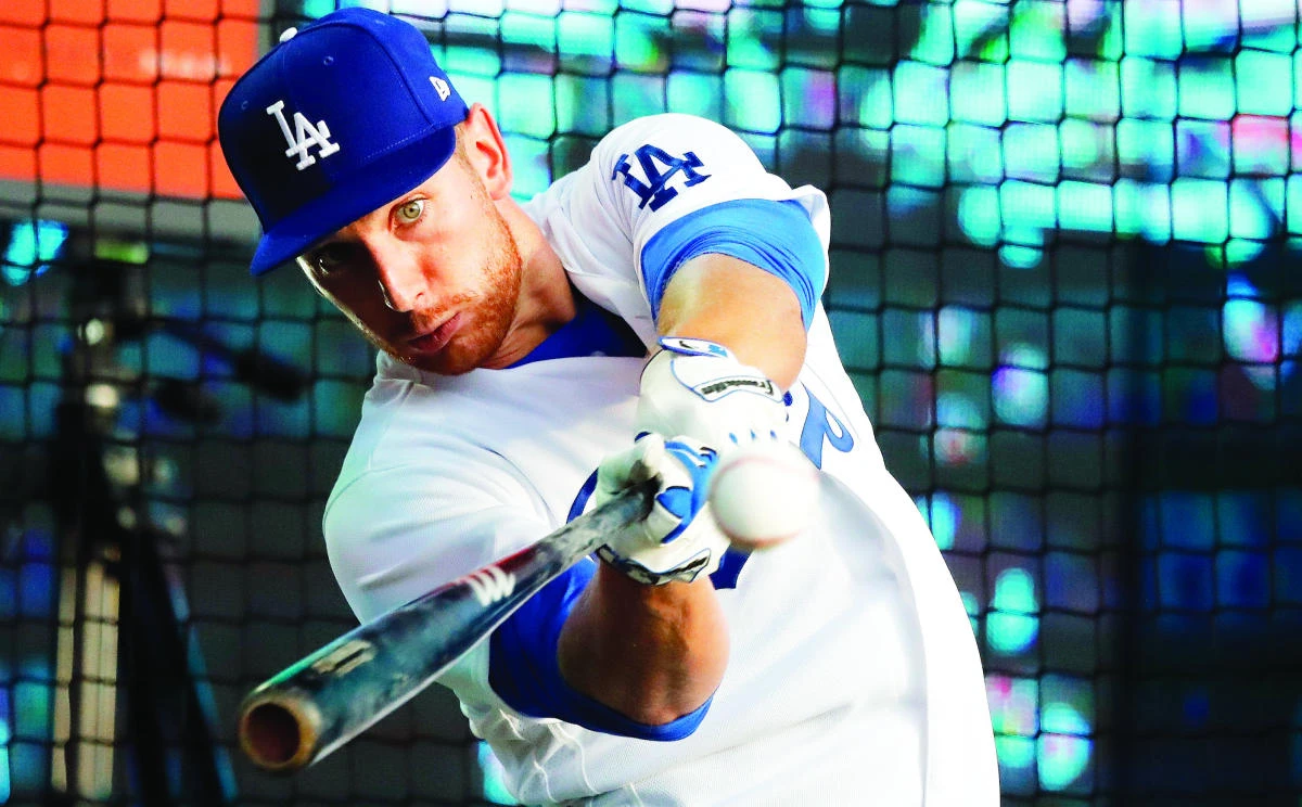 Los Angeles Dodgers player Federico Celli hits the ball during an event in Hyde Park in London Tuesday.
A bit of American sports culture was on display in London’s Hyde Park on Tuesday, the US Independence Day. The exhibition featured several former major leaguers playing a Home Run Derby in one of London’s best-known open spaces. (AP)