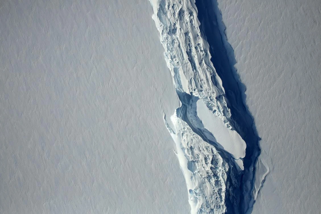 Image obtained from NASA shows the Antarctic Peninsula's rift in the Larsen C ice shelf from NASA's IceBridge mission Digital Mapping System. (AFP PHOTO /NASA's Goddard Space Flight Center)