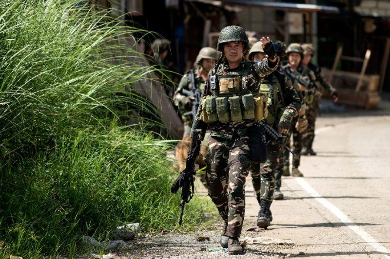 Militants force kids, hostages to fight: Philippine army.(AFP)