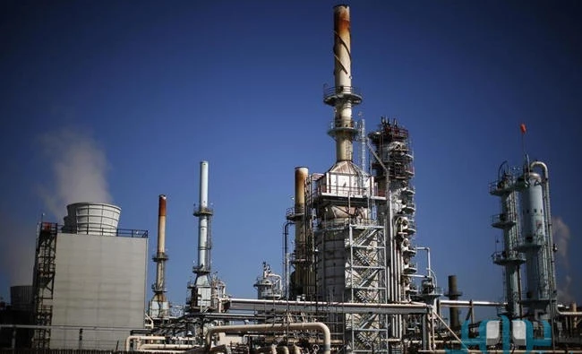 US crude inventories fell 7.6 million barrels in the week to July 7, compared with analysts’ expectations for a decrease of 2.9 million barrels. (Reuters)