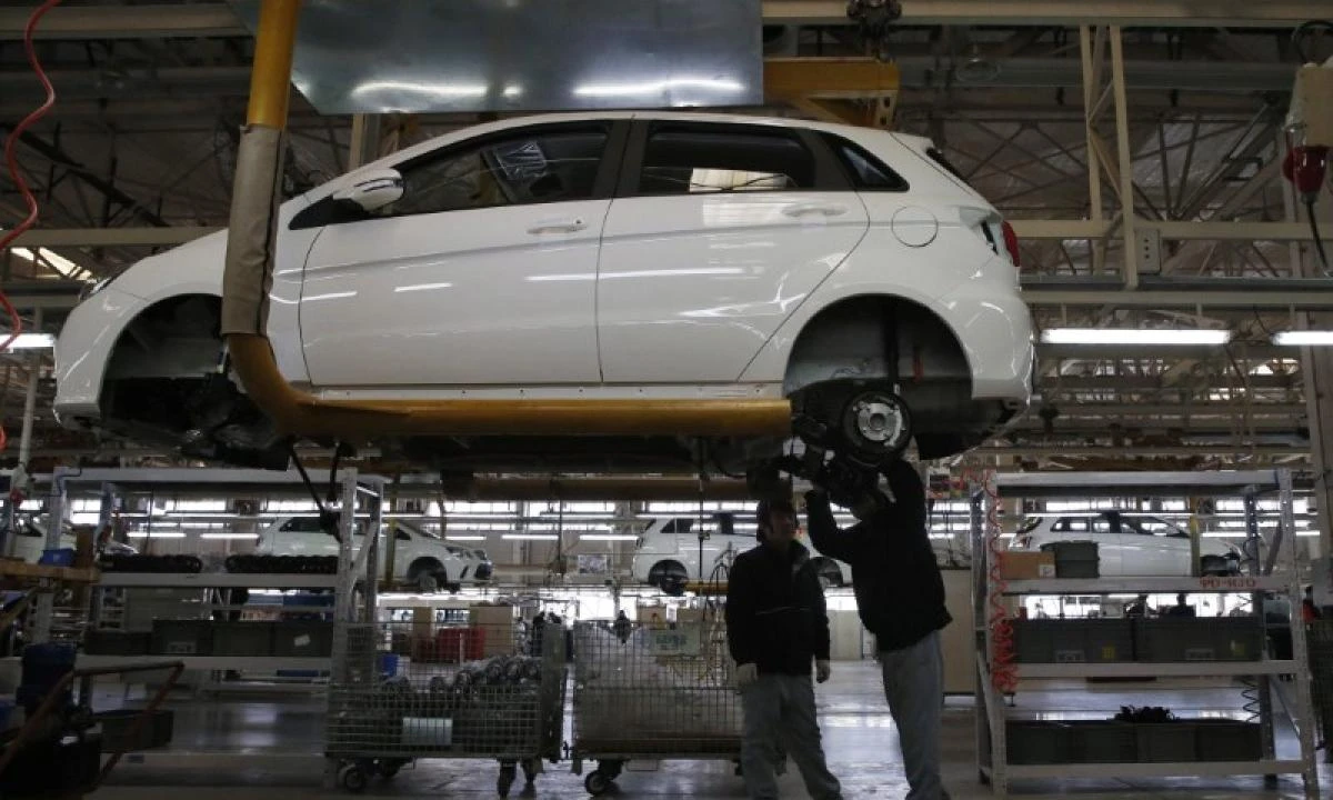The auto industry bodies also asked for China to reconsider some of the penalties for not achieving the quotas, such as plans to ban carmakers from importing and producing non-new energy vehicles altogether. (Reuters)