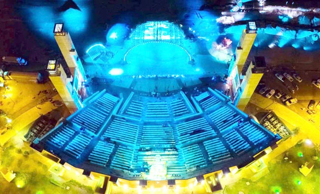 Night view of open-air theater at Souq Okaz in Taif. (SPA)