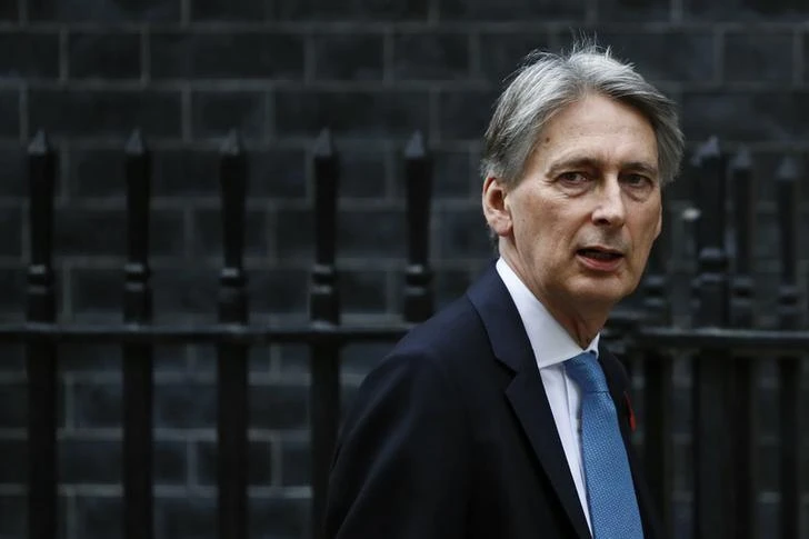 Britain's Chancellor Philip Hammond arrives at Downing Street in central London, Britain October 31, 2016. (REUTERS)