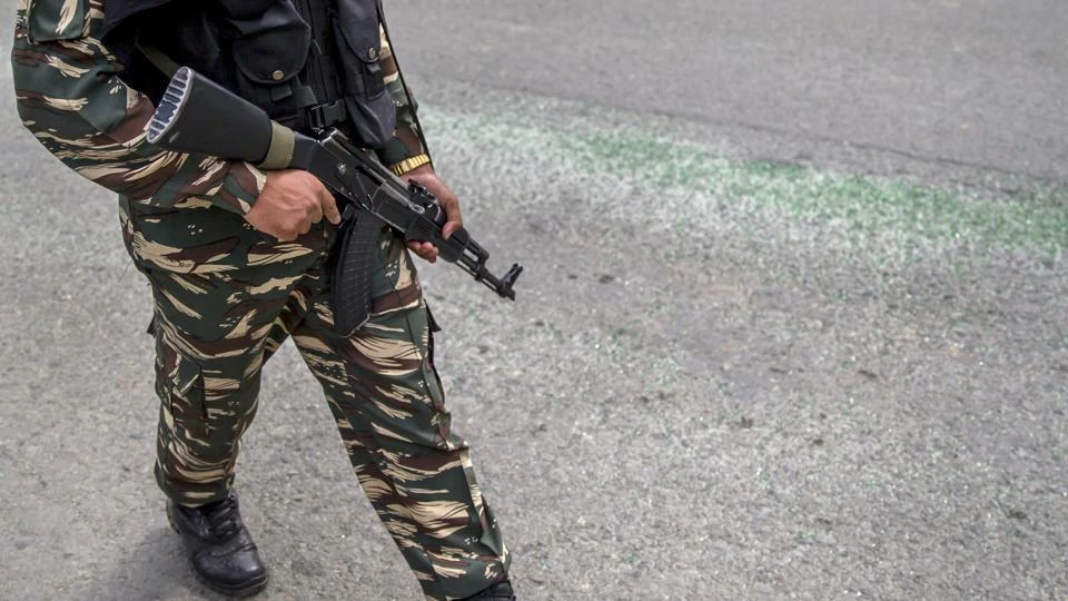 Junior soldier shoots Indian Army superior dead over ‘mobile phone confiscation’ in Kashmir