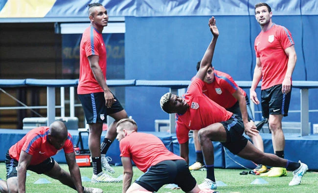 Members of the US national team take part in a training session in Arlington, Texas, on Friday on the eve of the Gold Cup semifinal against Costa Rica. (AFP)