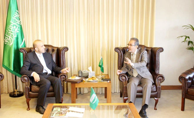 Saudi Cultural Attaché Abdul Aziz bin Ali Al-Magoshi, right, holds talks with Health Attaché Dr. Abdul Aziz bin Mohammed Al-Issa, in London on Friday. (SPA)