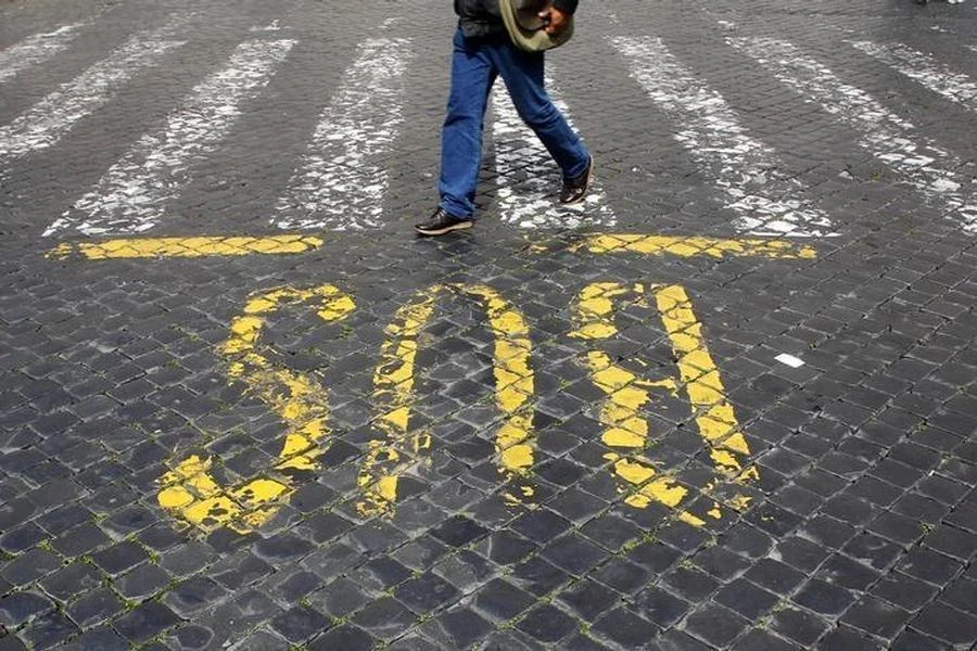 UAE police fine hundreds for jaywalking offenses