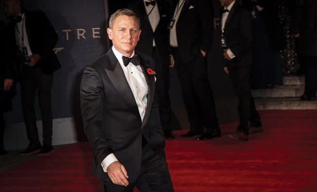 Daniel Craig