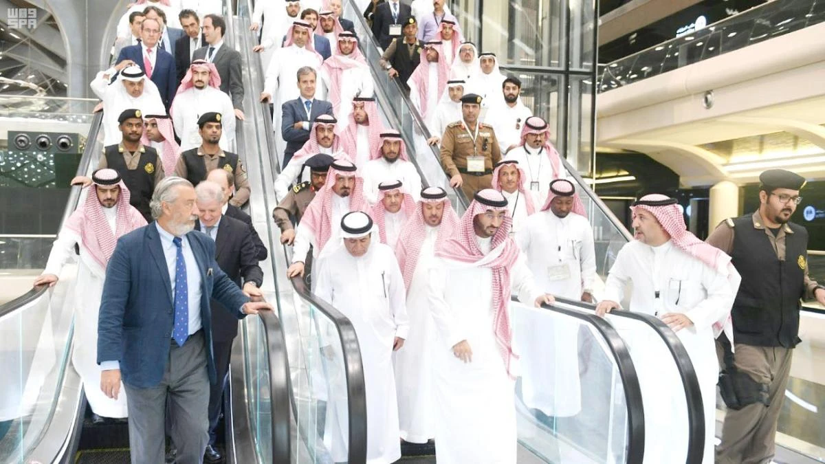 Prince Abdullah bin Bandar bin Abdul Aziz, center, deputy governor of Makkah region, arrives at Haramain Express Train station in Jeddah. (SPA)