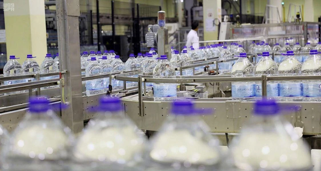 Zamzam water bottles at the distribution center. (Photo courtesy: SPA)