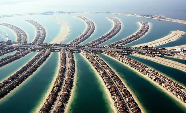 A photo shows a partial aerial view of the man-made Palm Jumeirah island built by Nakheel property giant off the coast of the Gulf emirate of Dubai on December 17, 2009. (AFP)