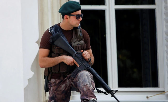 A member of police special forces stands guard in Istanbul, Turkey, in this August 4, 2017 photo. (REUTERS)