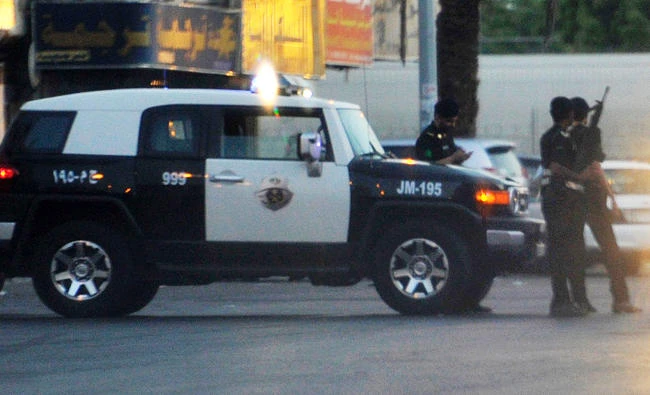 One killed, two arrested in Saudi anti-terror operation