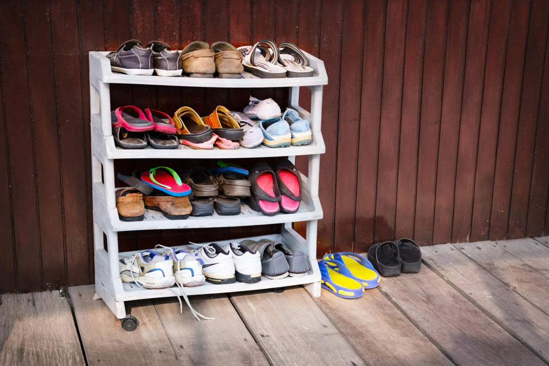 Do you know how much bacteria there is on your shoes? (Shutterstock)